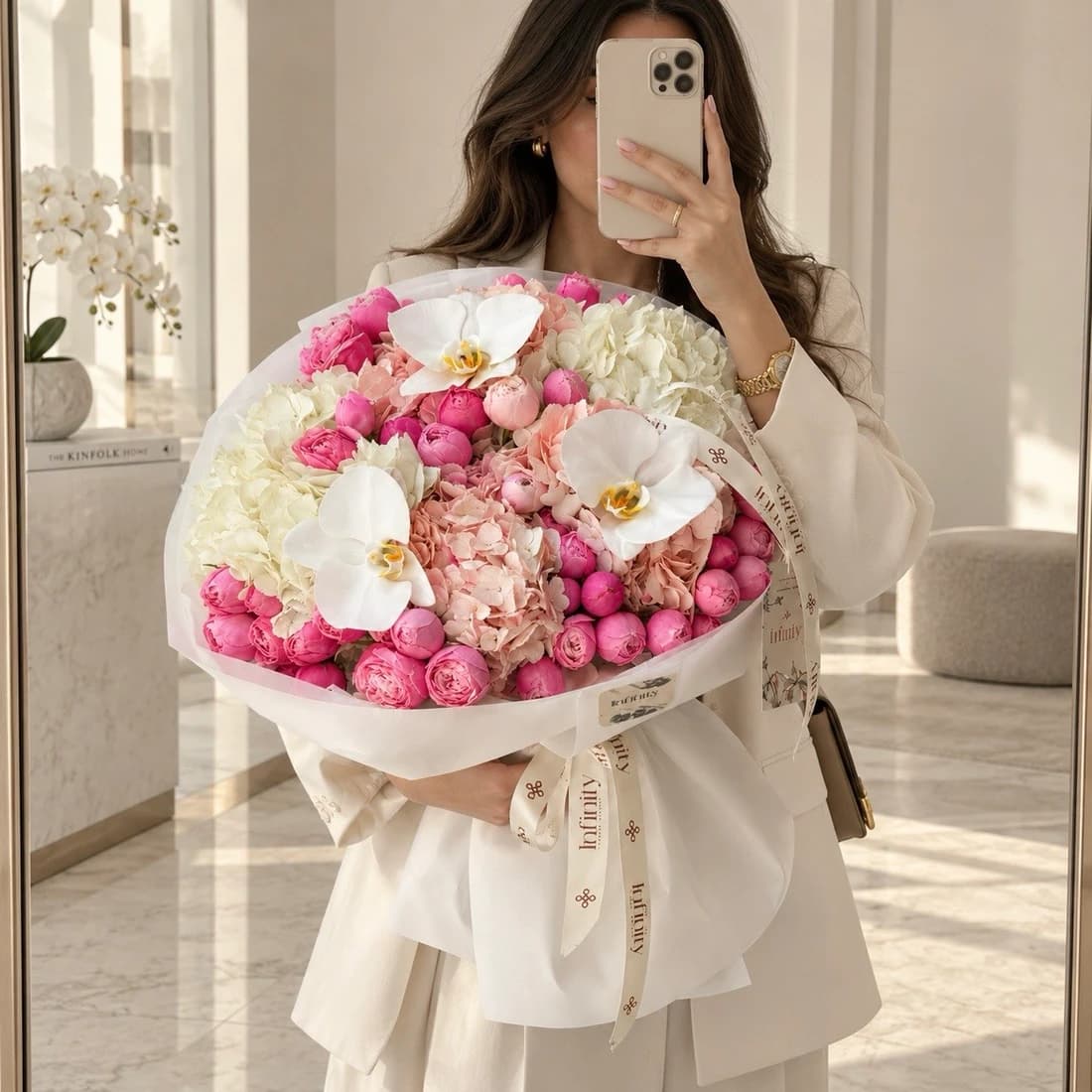 White Orchid Kiss